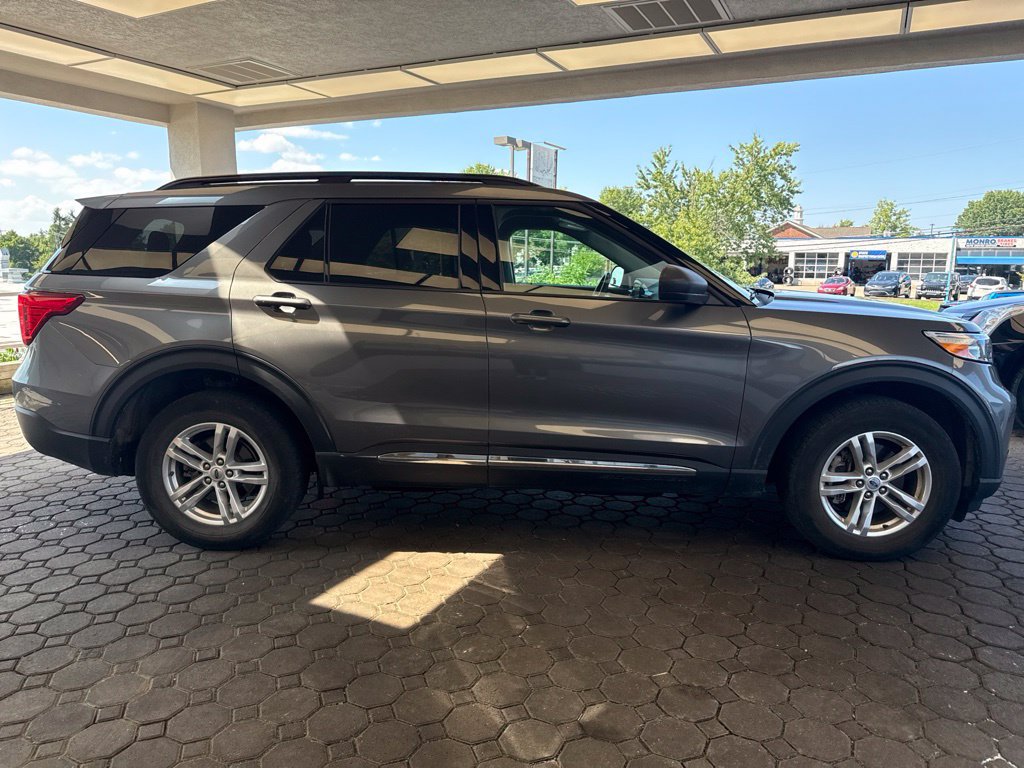 Certified 2023 Ford Explorer XLT AWD/4WD image 5