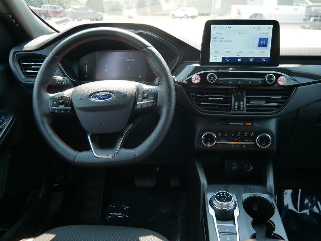 Certified 2025 Ford Escape ST-Line Select AWD/4WD image 16