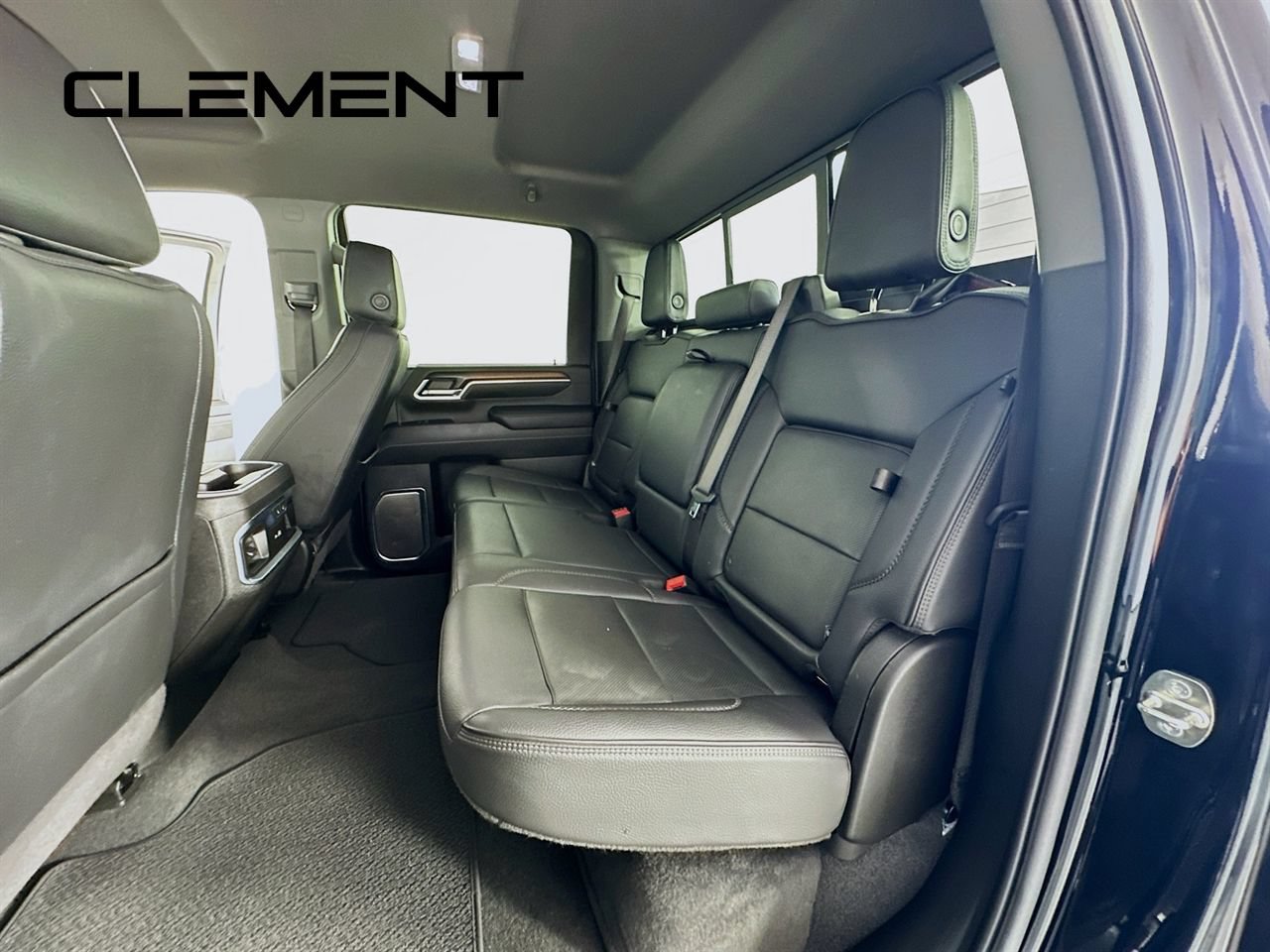 Used 2024 GMC Sierra 2500 Denali AWD/4WD image 32