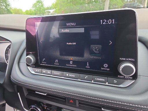 Used 2023 Nissan Rogue S FWD image 12