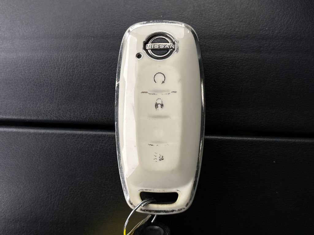 Used 2023 Nissan Rogue SV image 26