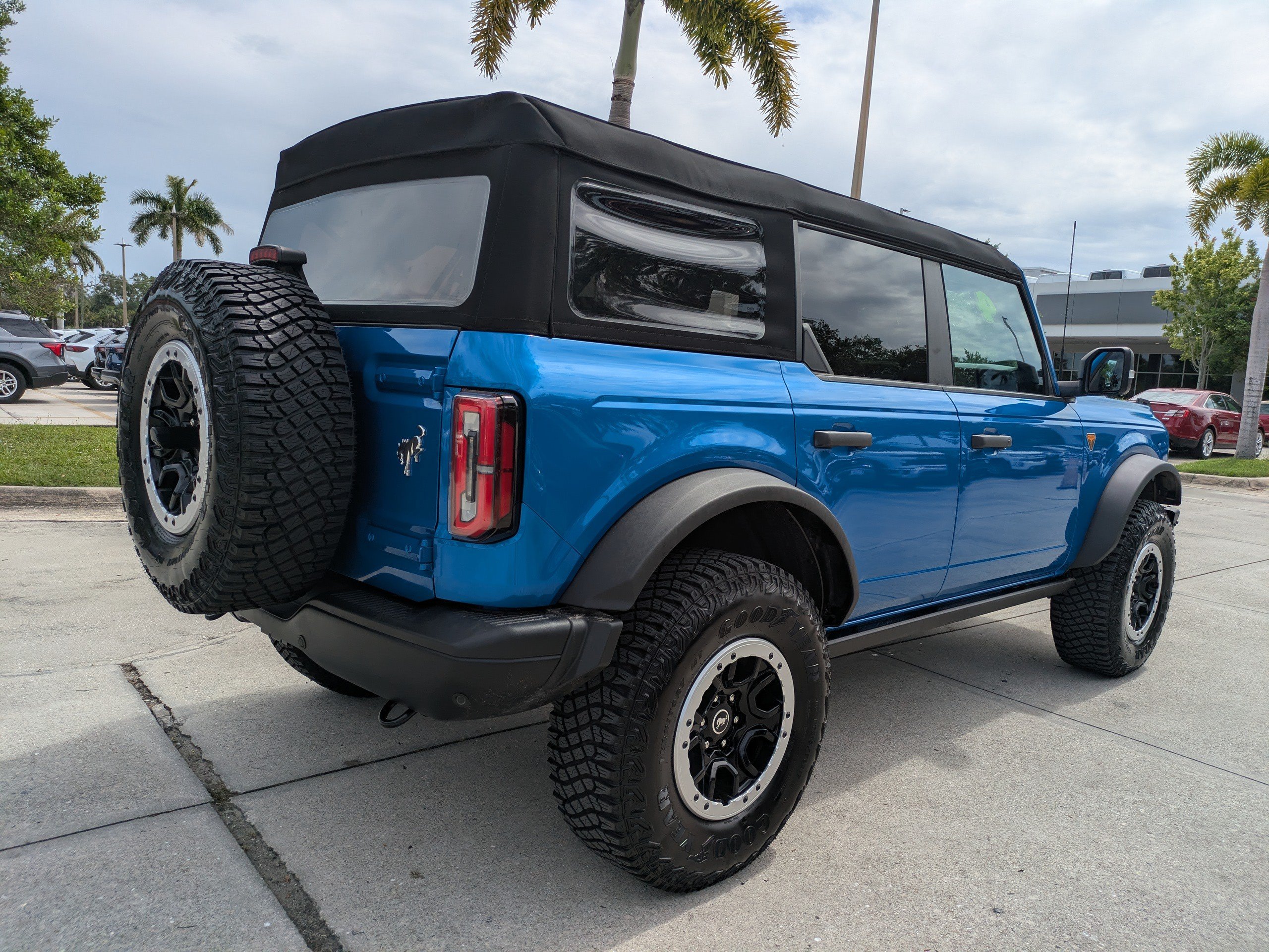 Certified 2024 Ford Bronco Badlands AWD/4WD image 4