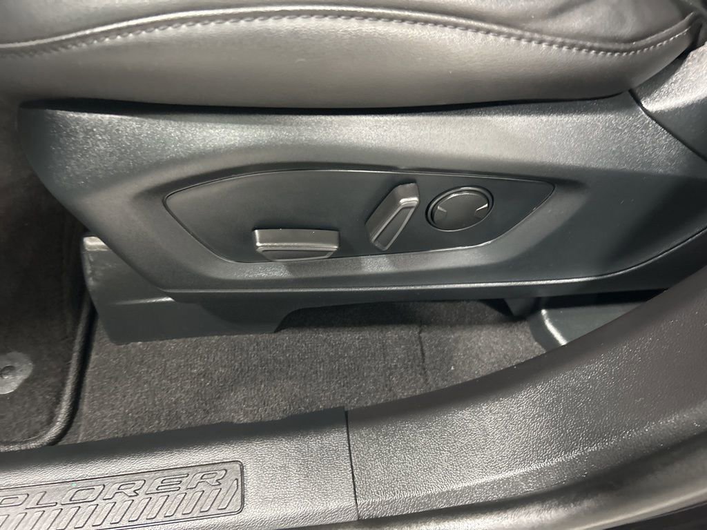 Certified 2023 Ford Explorer XLT w/ Equipment Group 202A image 13