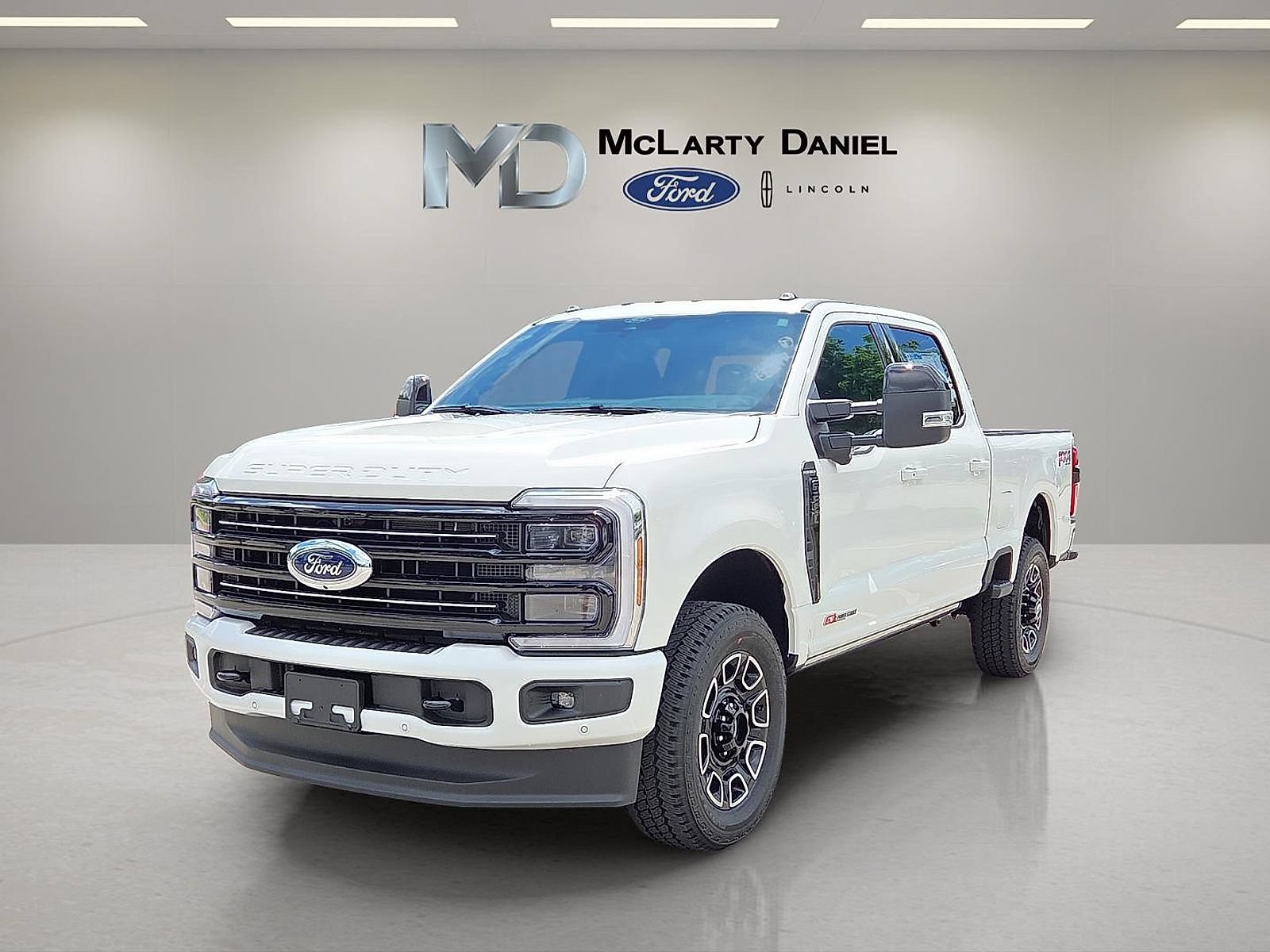 Certified 2025 Ford F250 Platinum AWD/4WD image 2