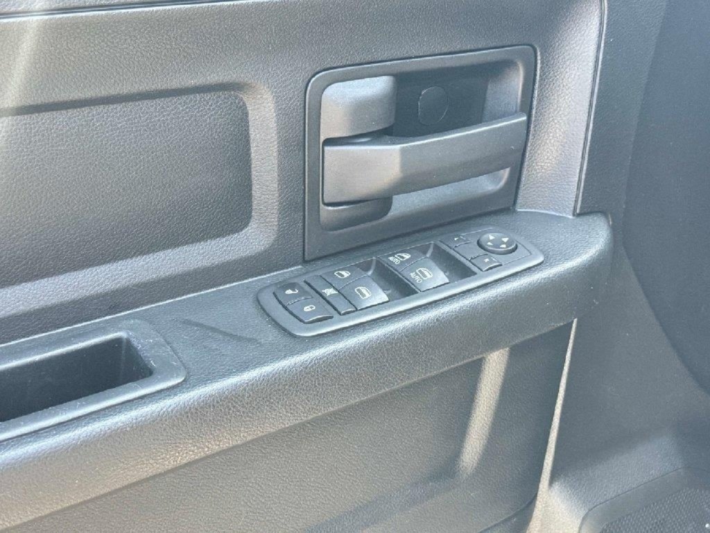 Used 2019 RAM 1500 Tradesman w/ Chrome Appearance Group RWD image 22
