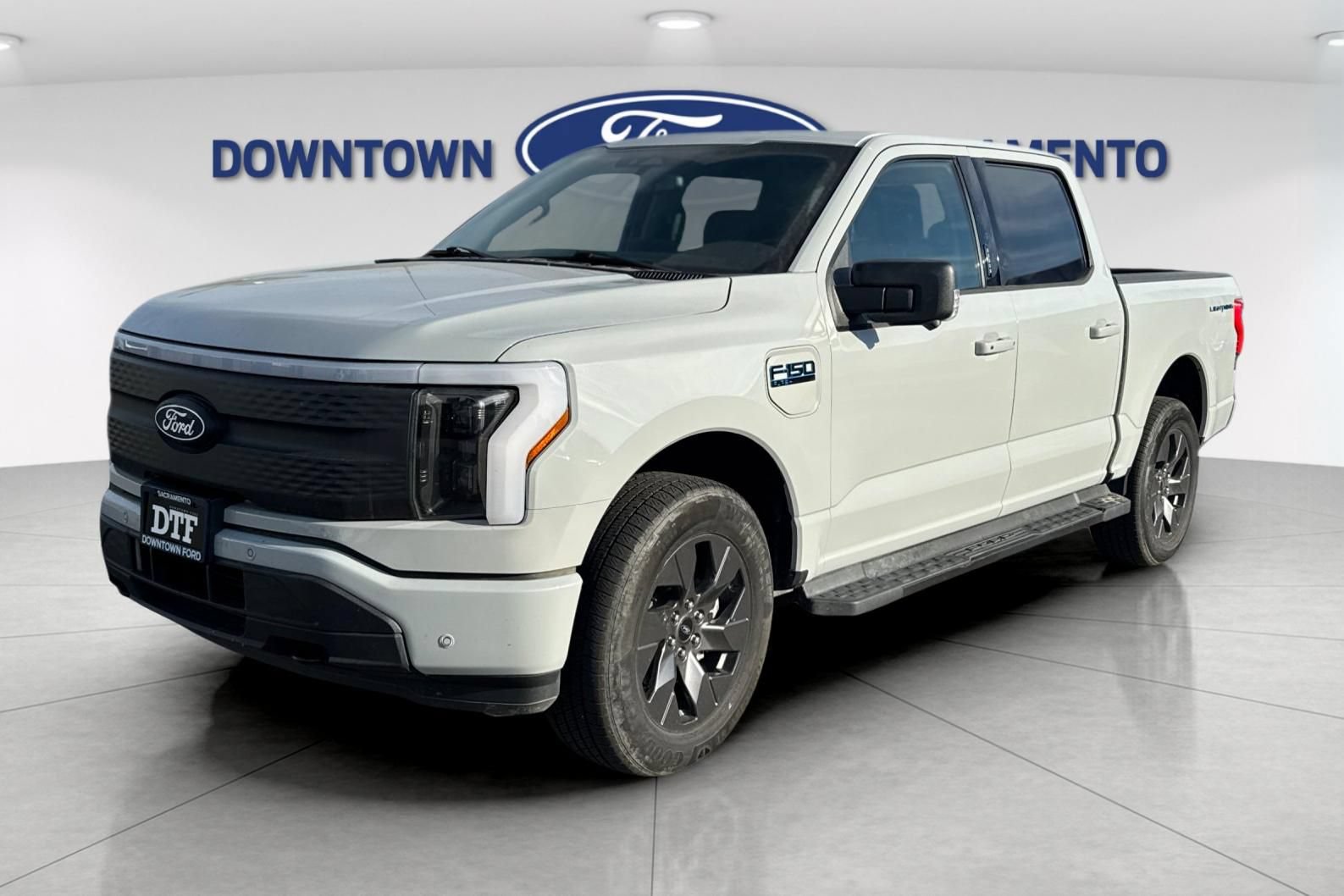 Certified 2024 Ford F150 Lightning Flash AWD/4WD image 2
