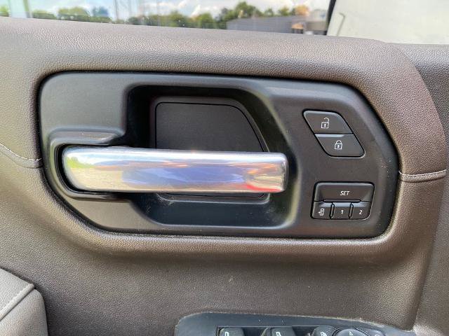 Used 2022 GMC Sierra 1500 SLT w/ SLT Premium Package AWD/4WD image 13