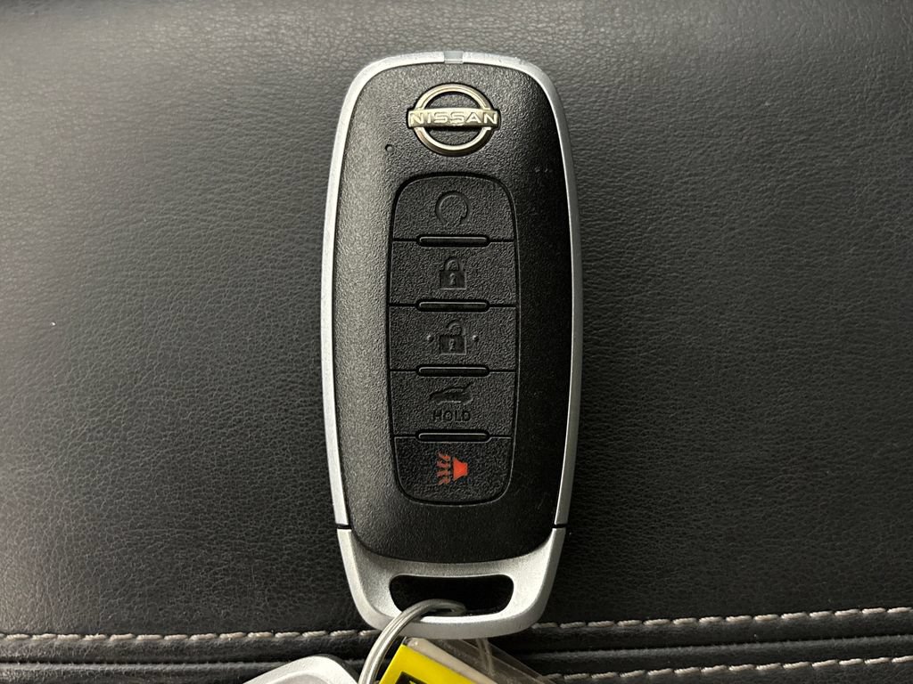 Used 2024 Nissan Pathfinder Platinum FWD image 27