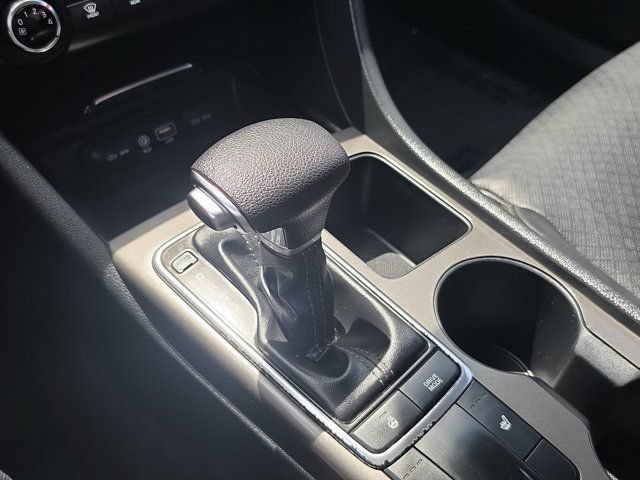 Used 2020 Kia Optima SE FWD image 25