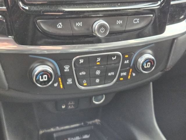 Used 2023 Chevrolet Traverse RS image 21