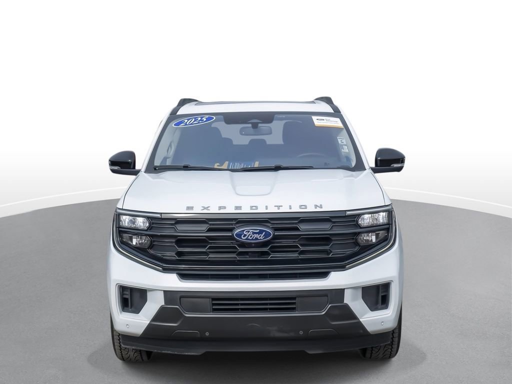 Certified 2025 Ford Expedition Active image 7
