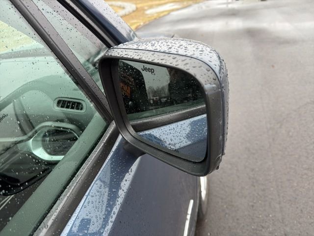 Used 2020 Jeep Renegade Latitude w/ Cold Weather Group image 9