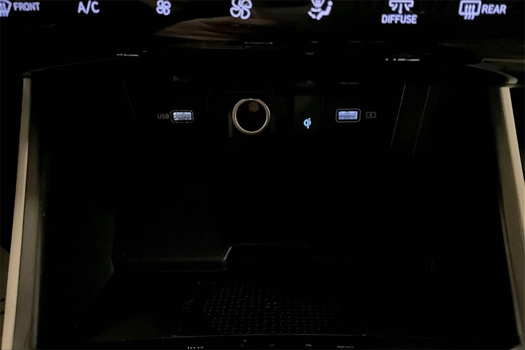 Used 2024 Hyundai Tucson Limited image 32