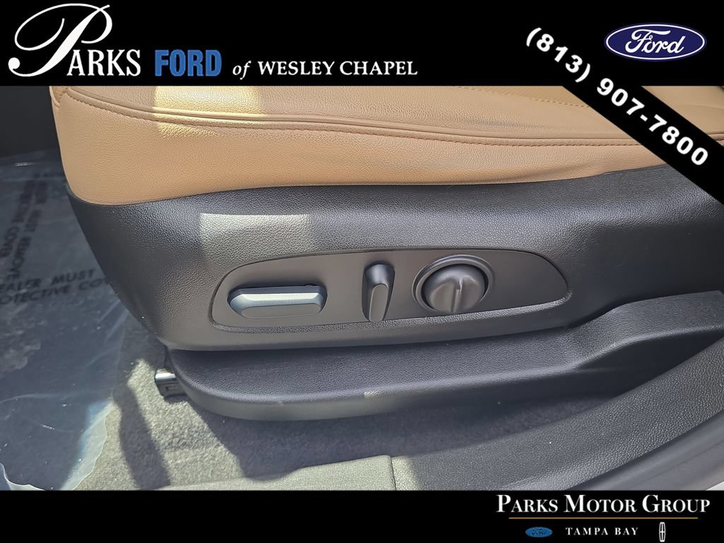 Used 2024 Chevrolet Blazer Premier w/ Enhanced Convenience Package FWD image 19
