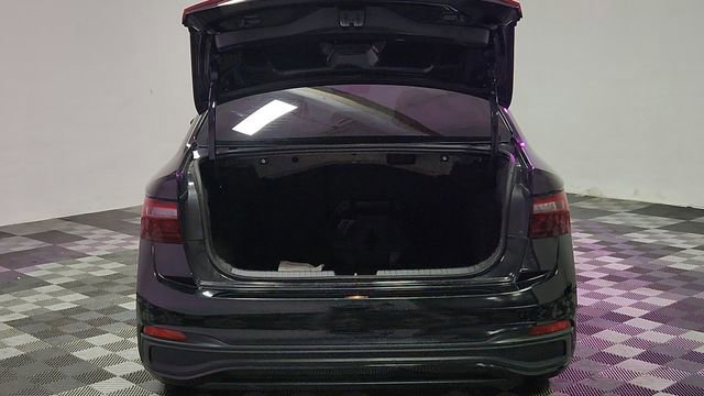 Used 2025 Volkswagen Jetta SE image 19