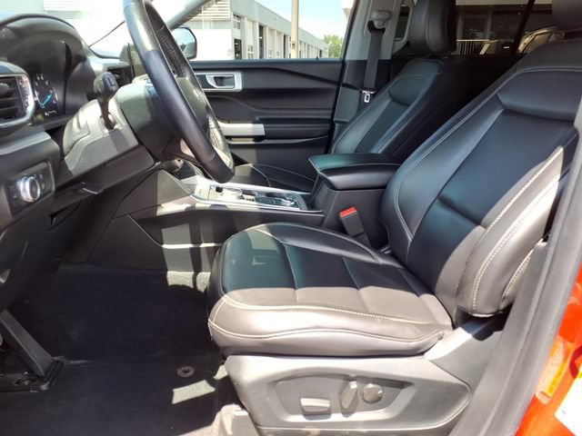 Certified 2022 Ford Explorer XLT w/ Equipment Group 202A AWD/4WD image 14