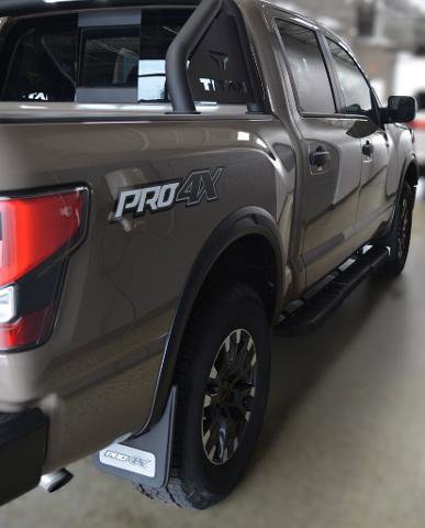 Used 2023 Nissan Titan PRO-4X w/ Pro-4x Convenience Package AWD/4WD image 5