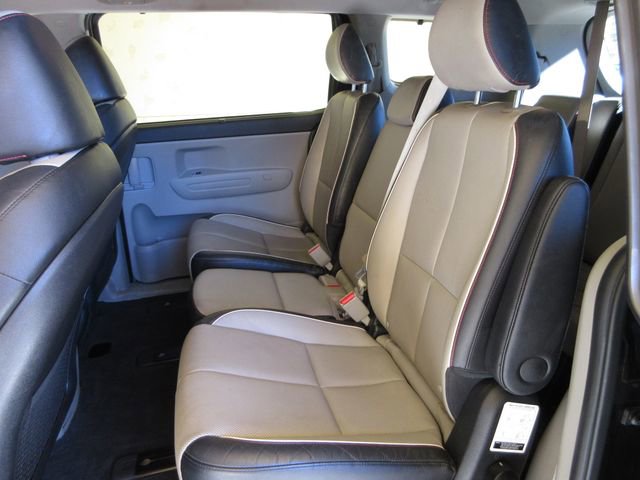 Used 2019 Kia Sedona EX image 25