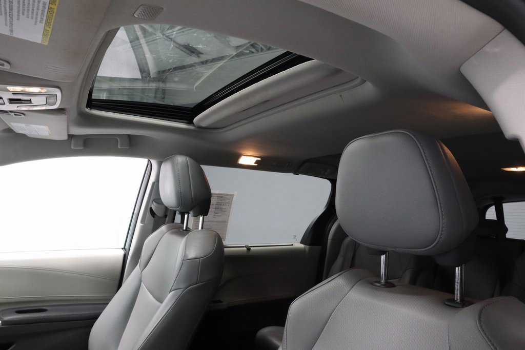 Used 2022 Toyota Sienna XLE w/ XLE Plus Package image 34