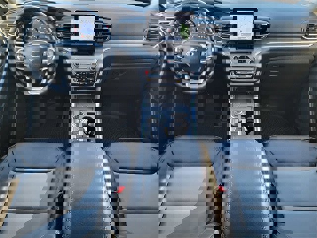 Certified 2022 Ford Explorer XLT w/ Equipment Group 202A image 27