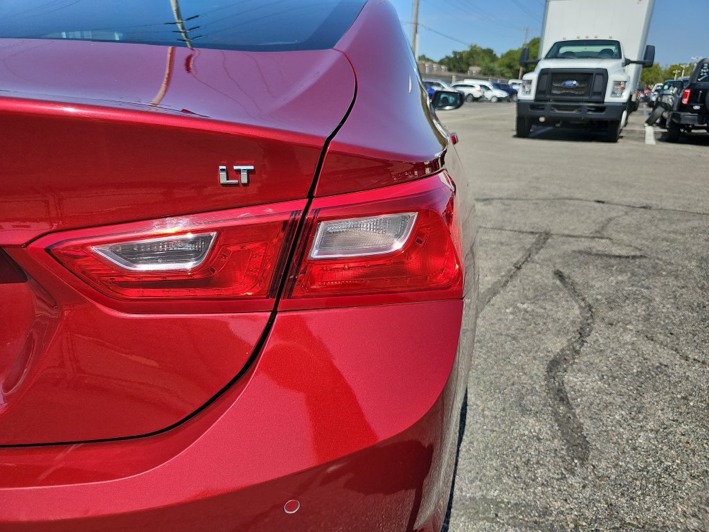 Used 2025 Chevrolet Malibu LT FWD image 33