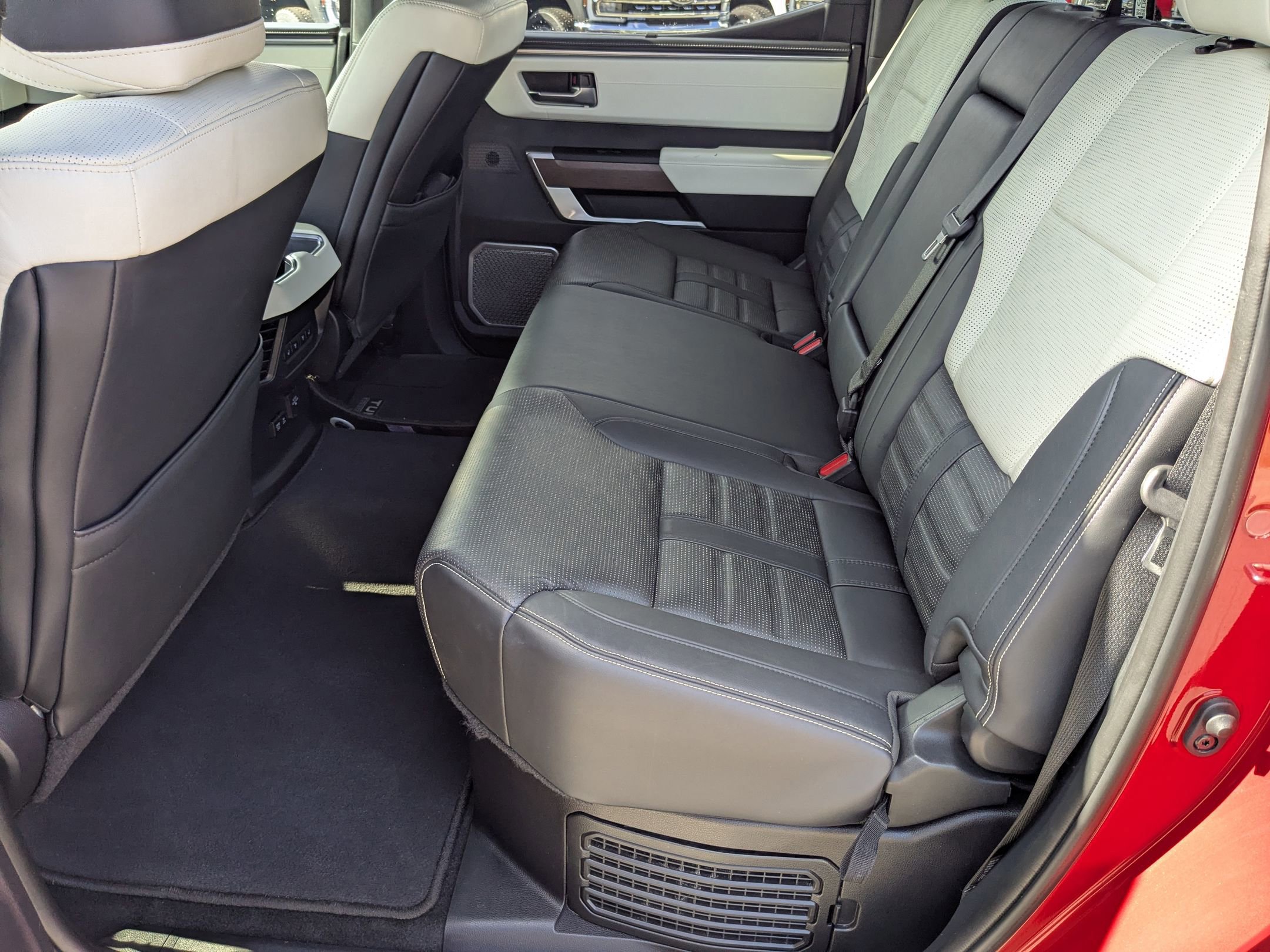 Used 2023 Toyota Tundra Capstone image 32