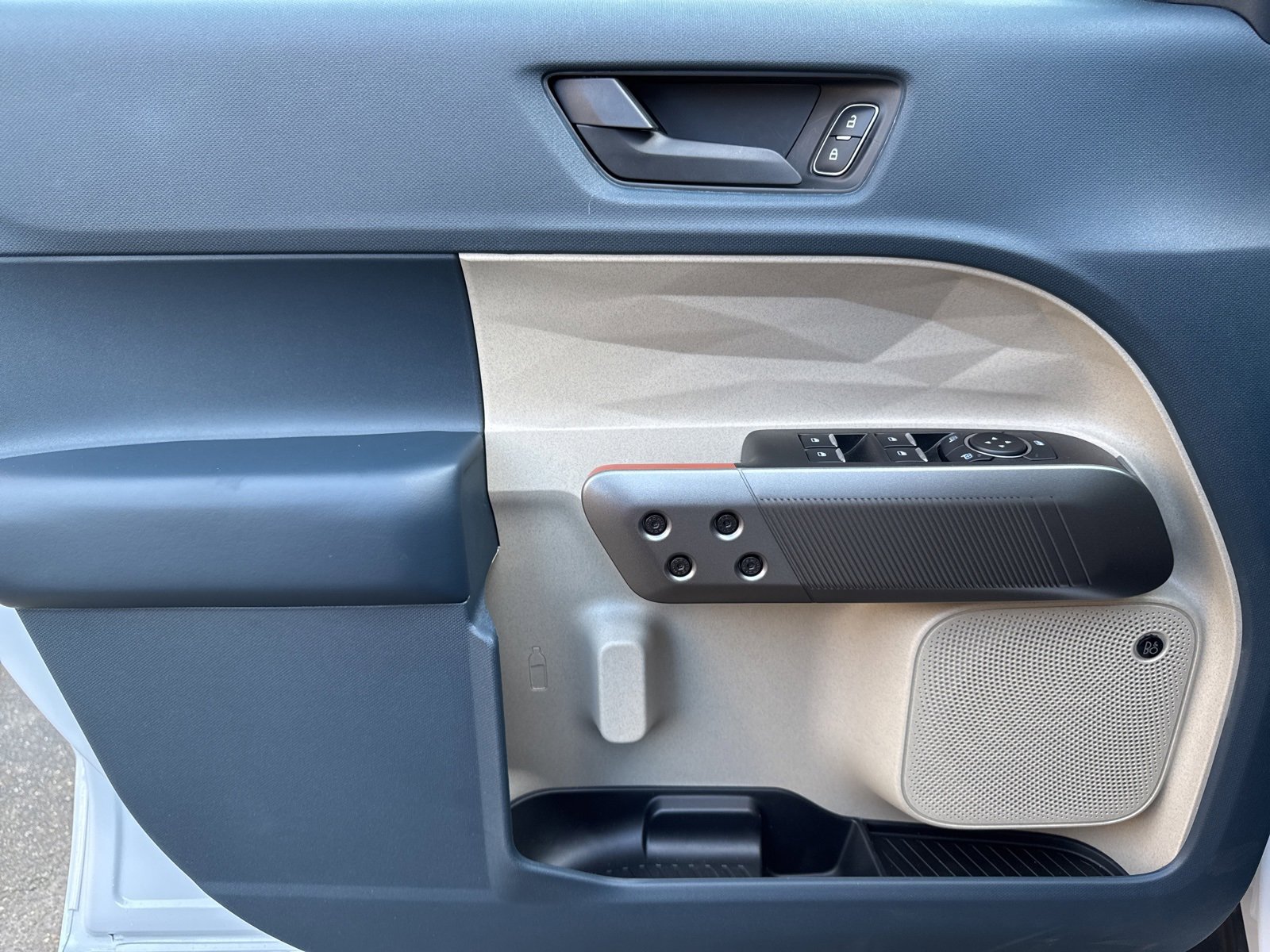 Certified 2025 Ford Maverick Lariat w/ 4K Tow Package image 24