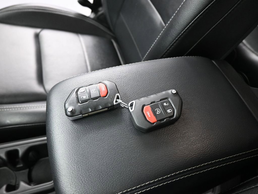 Used 2023 Jeep Wrangler Unlimited Sahara w/ Cold Weather Group image 17