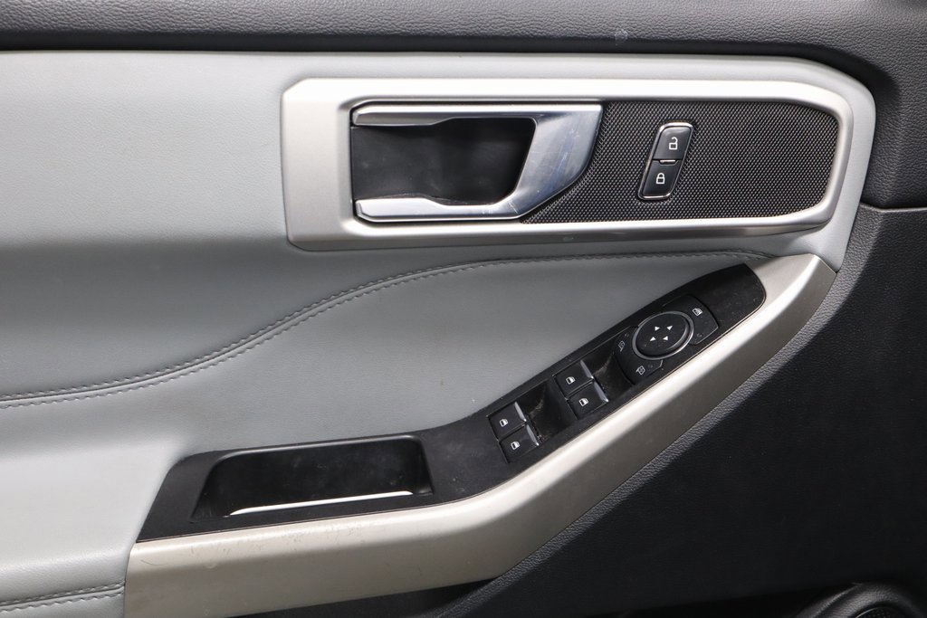 Certified 2022 Ford Explorer XLT w/ Equipment Group 202A image 22