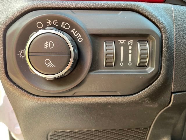 Used 2021 Jeep Gladiator Rubicon AWD/4WD image 16