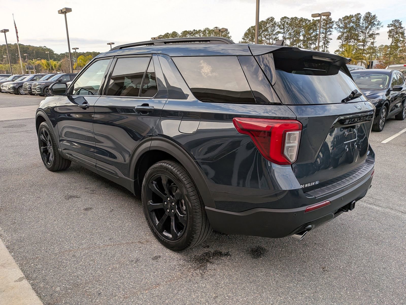 Certified 2024 Ford Explorer ST-Line w/ Class IV Trailer Tow Package image 3