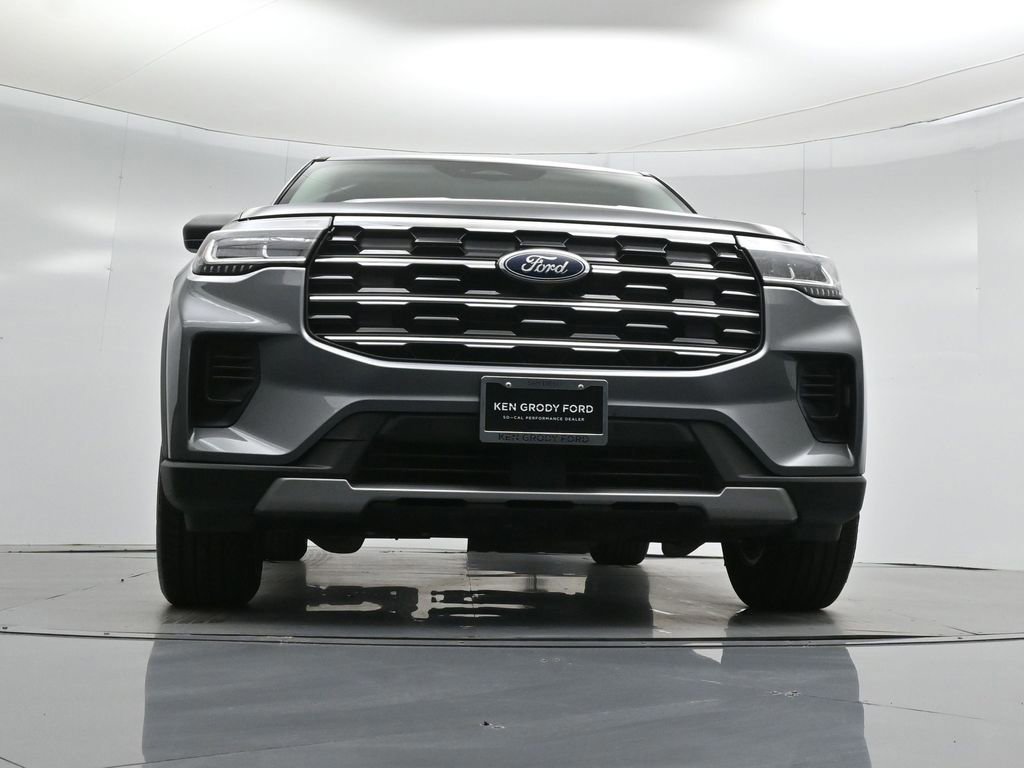 Certified 2025 Ford Explorer Active image 30