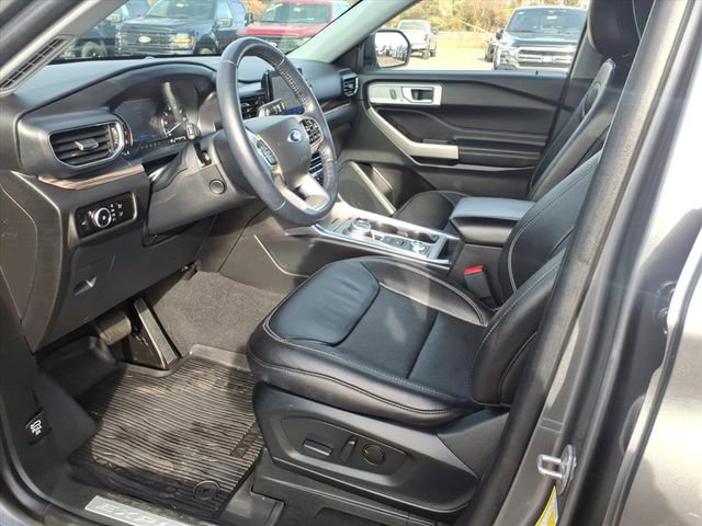 Certified 2023 Ford Explorer Limited w/ Equipment Group 301A image 17