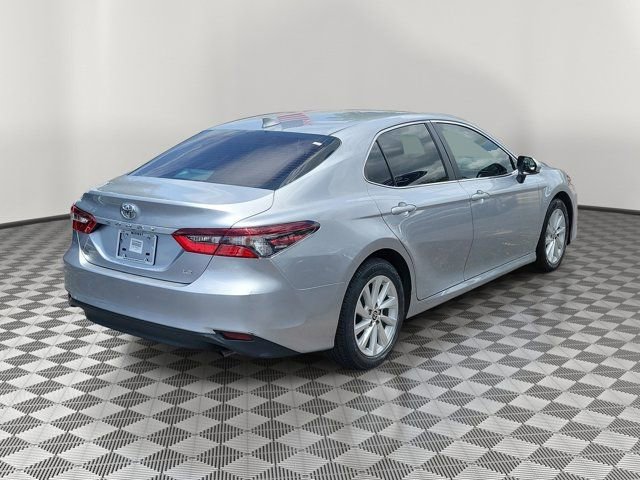 Used 2024 Toyota Camry LE FWD image 6