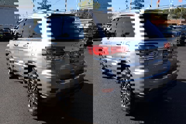 Used 2021 Jeep Grand Cherokee Limited image 3