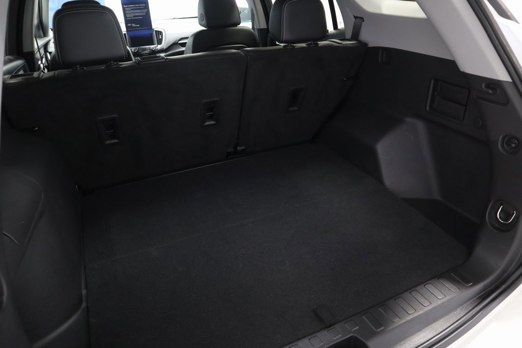 Used 2022 GMC Terrain SLT w/ Infotainment Package II image 18