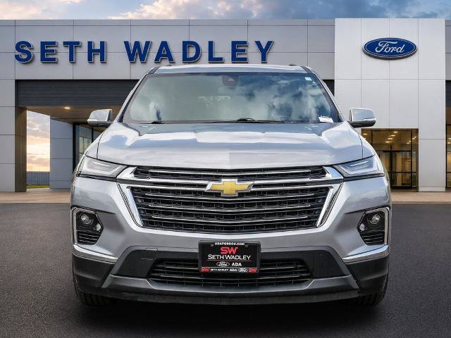 Used 2023 Chevrolet Traverse LT FWD image 2