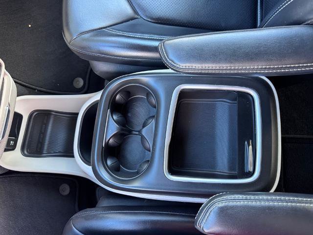 Used 2023 Chrysler Pacifica Touring-L FWD image 21