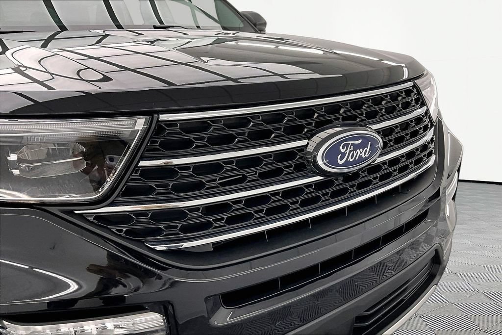 Certified 2023 Ford Explorer XLT w/ Equipment Group 202A AWD/4WD image 29