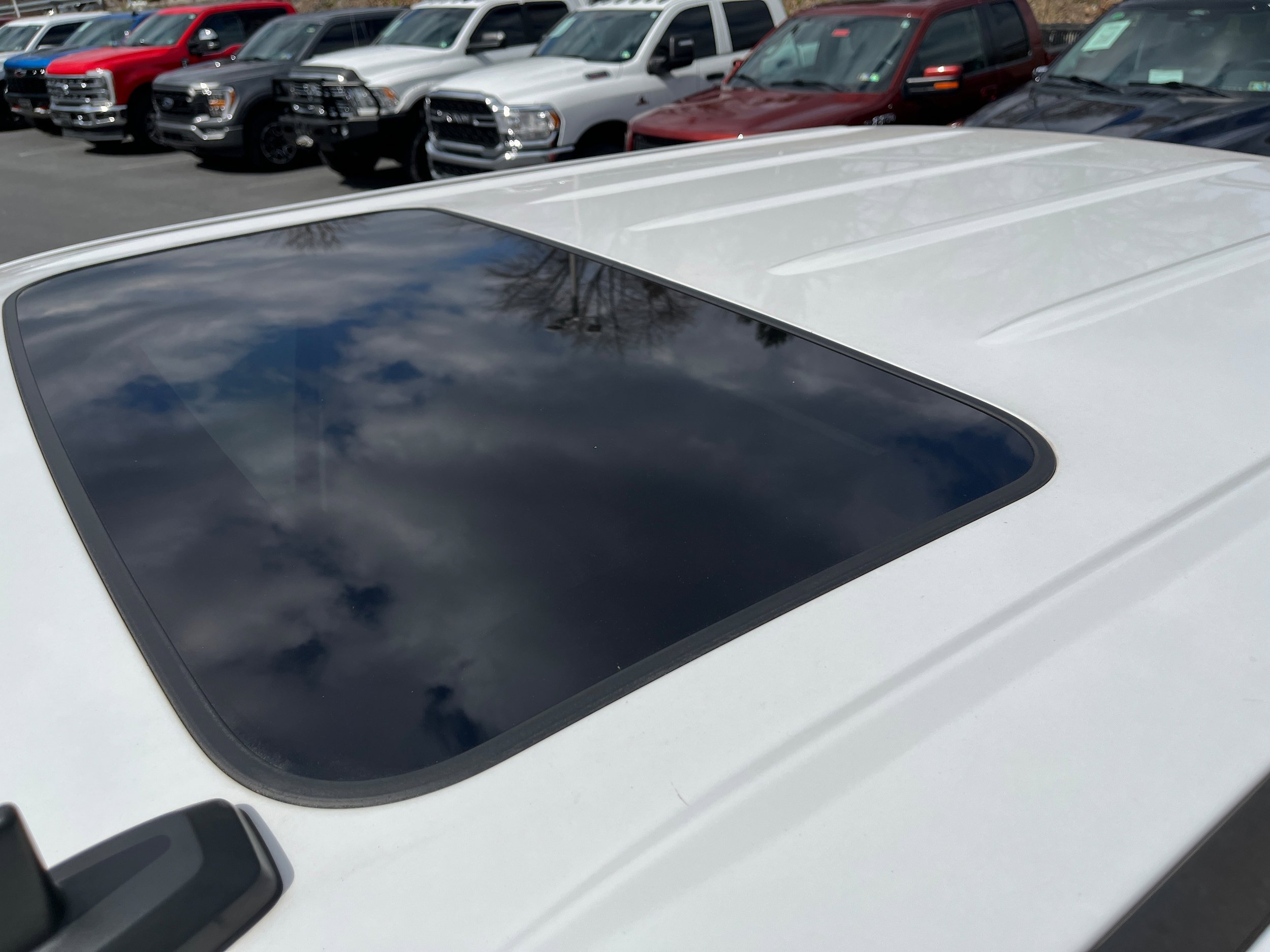 Used 2018 Chevrolet Silverado 1500 LTZ Z71 w/ Redline Edition AWD/4WD image 9