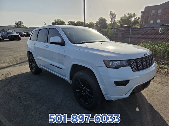 Used 2020 Jeep Grand Cherokee Altitude RWD image 10