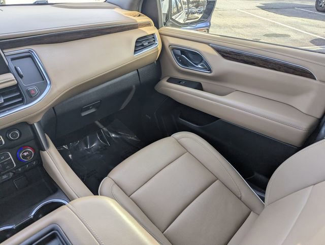 Used 2023 Chevrolet Suburban Premier image 17