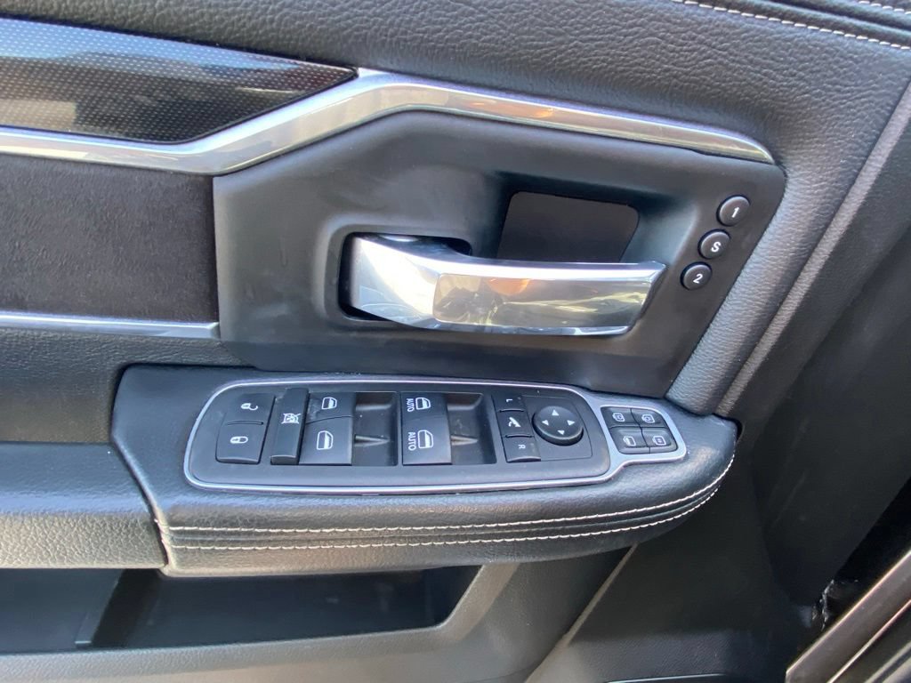 Used 2023 RAM 2500 Laramie AWD/4WD image 11