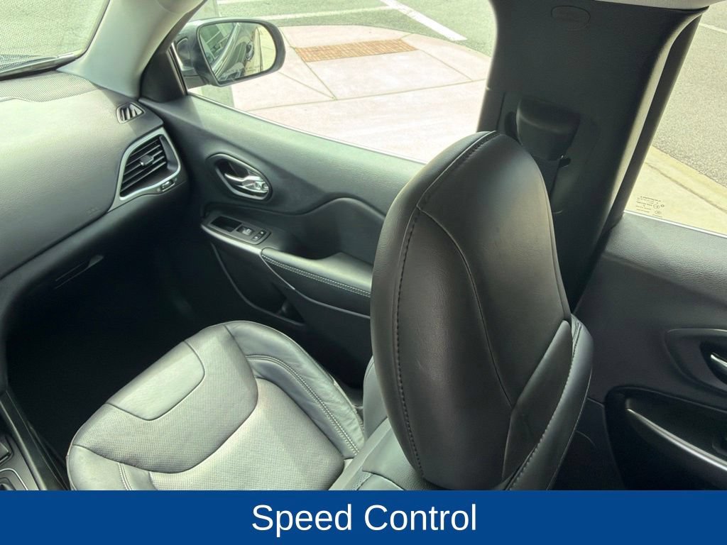 Used 2021 Jeep Cherokee Latitude Lux FWD image 17