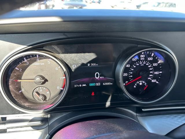 Used 2022 Kia Carnival LX image 40