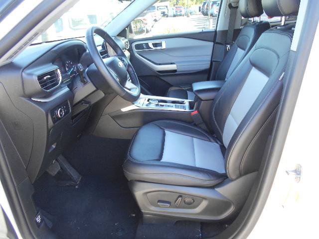 Certified 2023 Ford Explorer XLT w/ Equipment Group 202A RWD image 2
