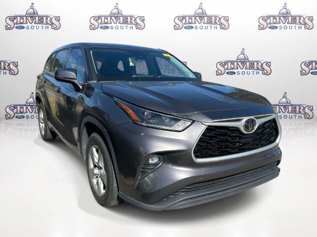 Used 2021 Toyota Highlander LE