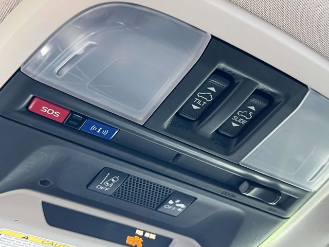 Used 2022 Subaru Crosstrek 2.5i Limited w/ Moonroof Package 1 image 12