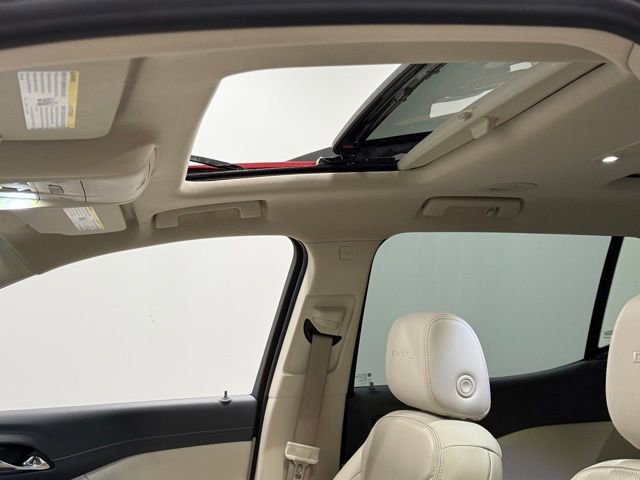 Used 2021 GMC Acadia Denali w/ Denali Technology Package image 33