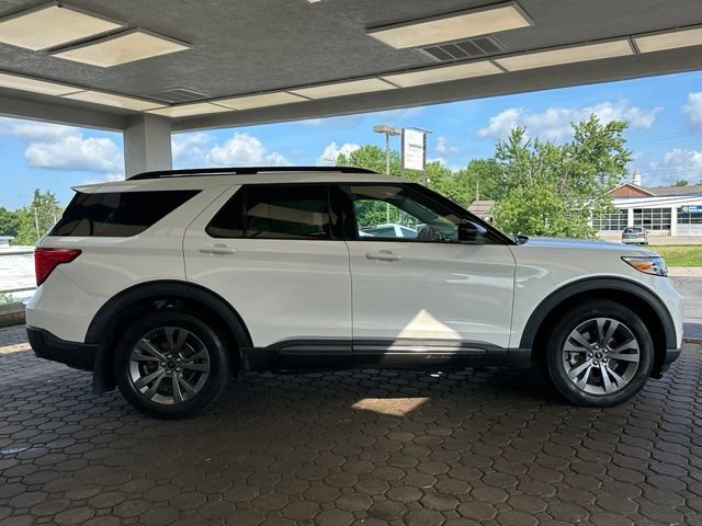 Certified 2023 Ford Explorer XLT w/ Equipment Group 202A AWD/4WD image 4